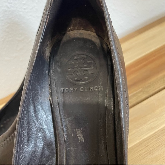 TORY BURCH Sophie Brown Leather Wedge - Picture 4 of 8